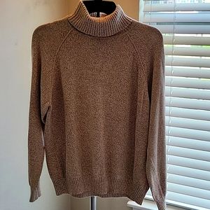 Turtle neck sweater